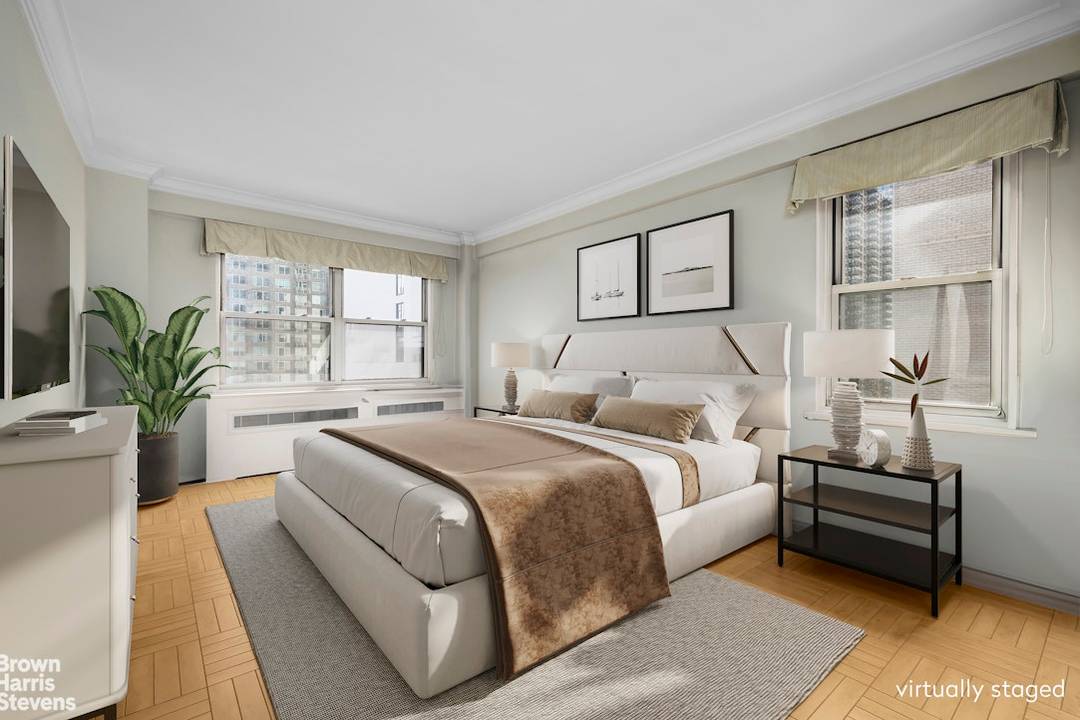 HIGH CORNER SHOWSTOPPER UPDATED OVERSIZED 1 BR w RIVER VIEWS High floor and happily sun splashed, this coveted, largest in the building corner one bedroom pairs river reflections with space ...