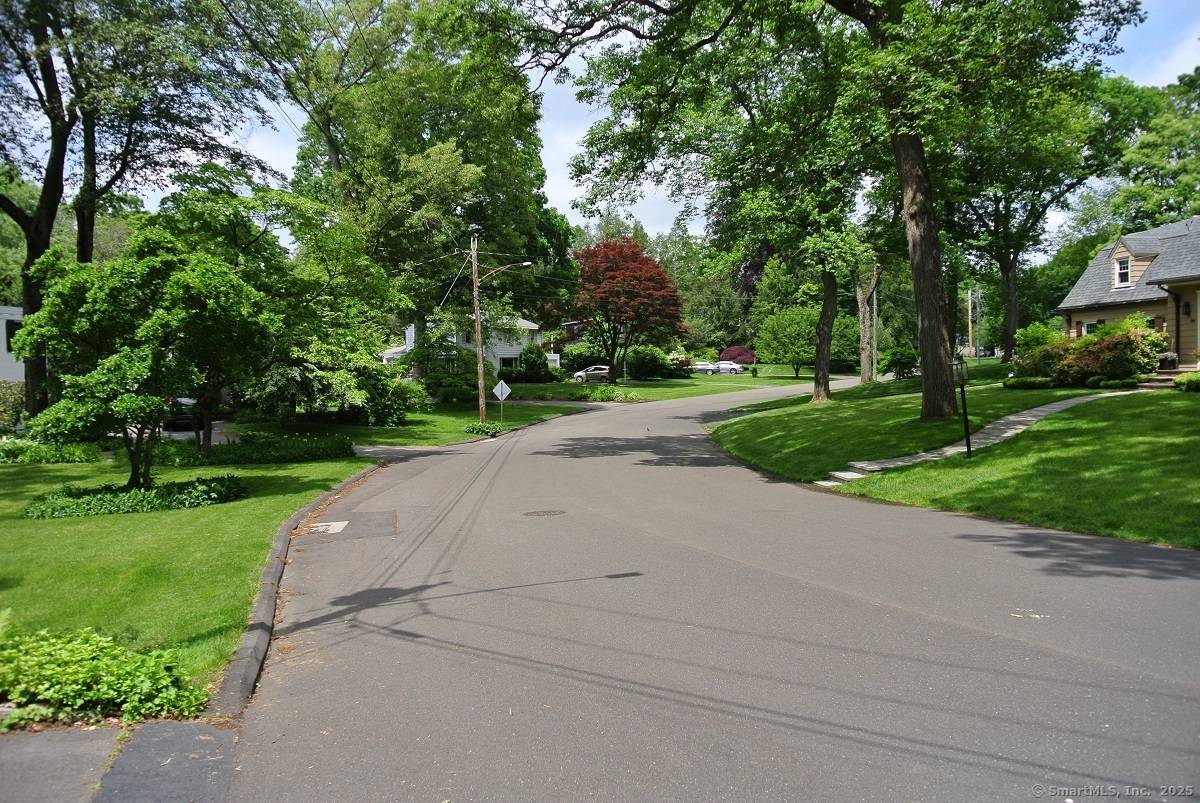 This is an extraordinarily rare opportunity to own a stunning Colonial located in North Haven's iconic Millbrook Neighborhood.
