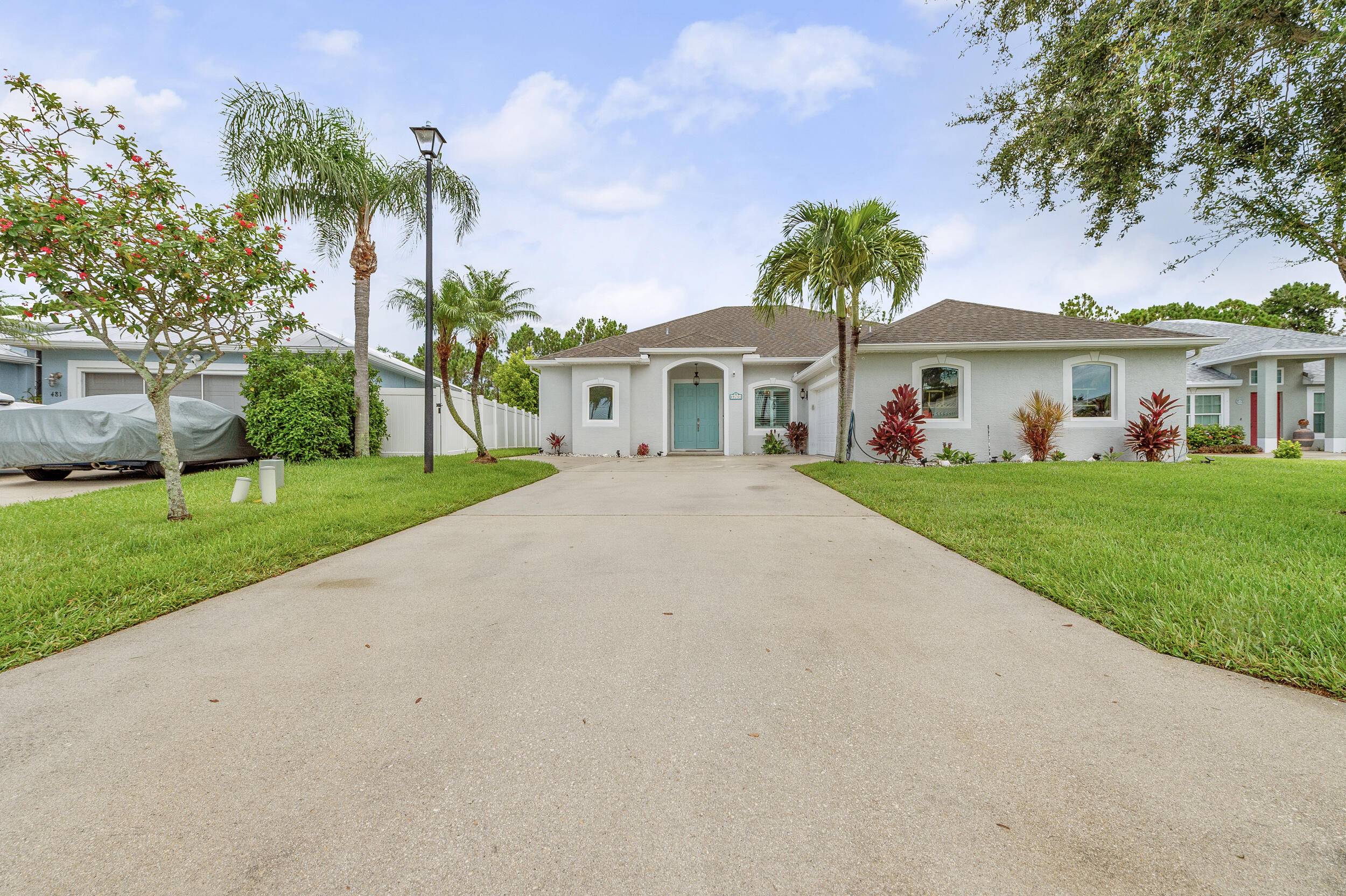 Welcome to this spacious 4 bed, 3 bath CBS home located in the highly sought after Pines community.