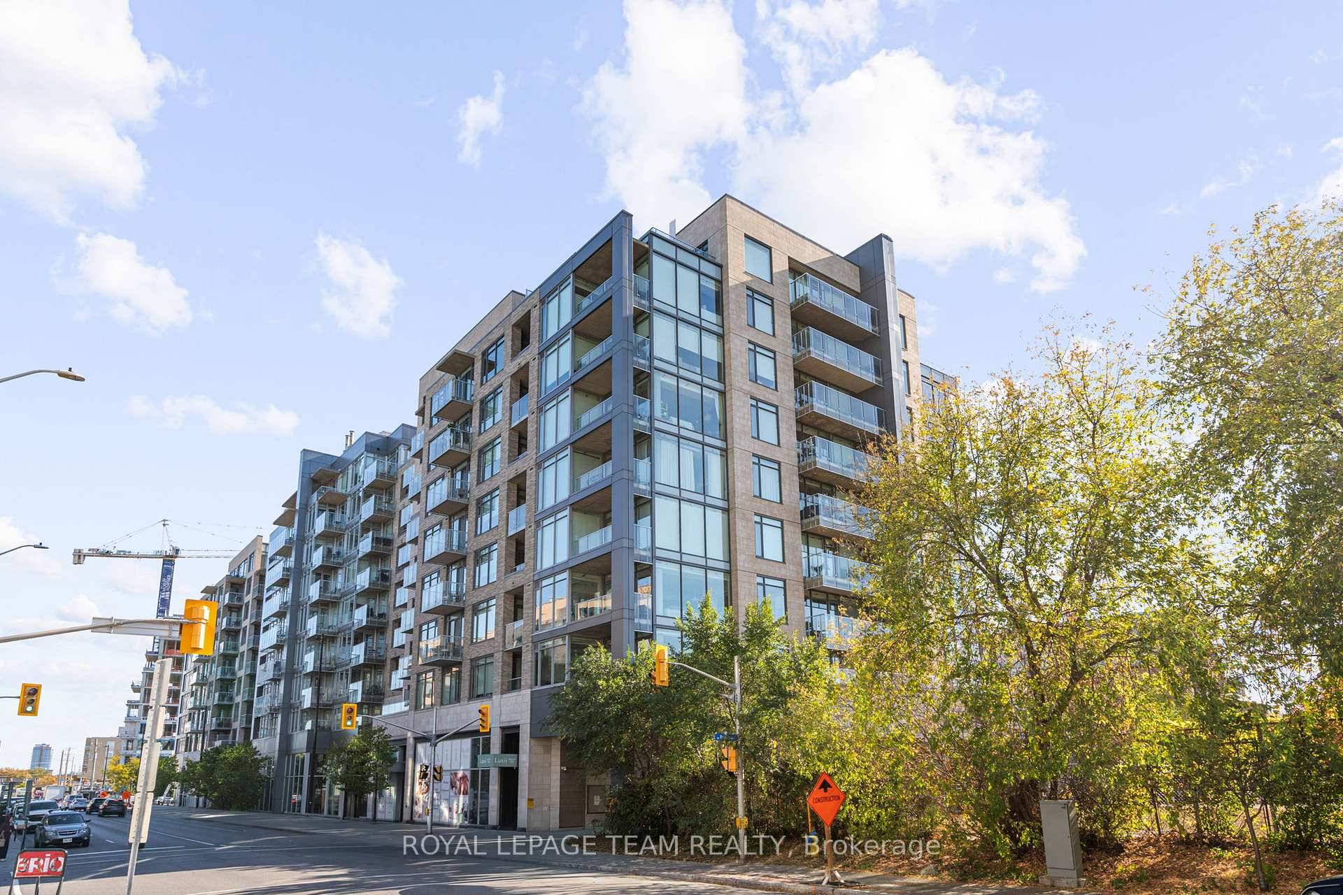 Live in the heart of trendy and highly sought after Westboro !