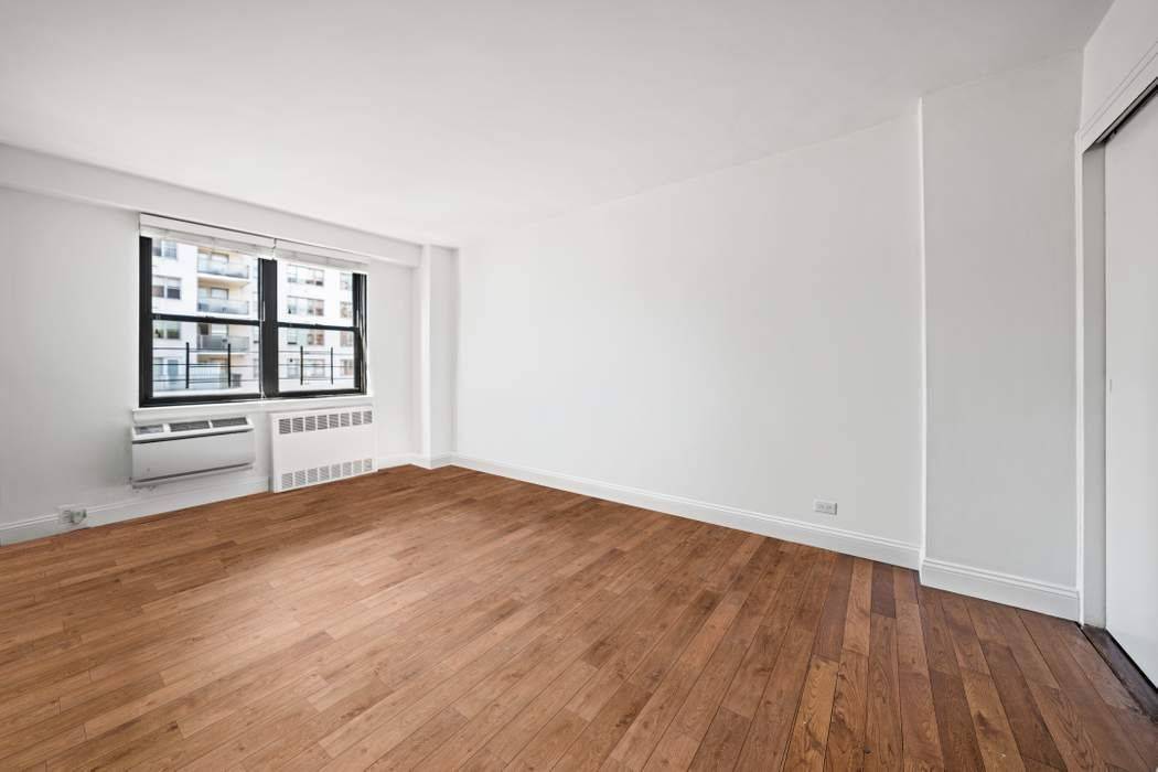 Welcome home to the TOP floor at 301 East 63rd Street in prime Lenox Hill.