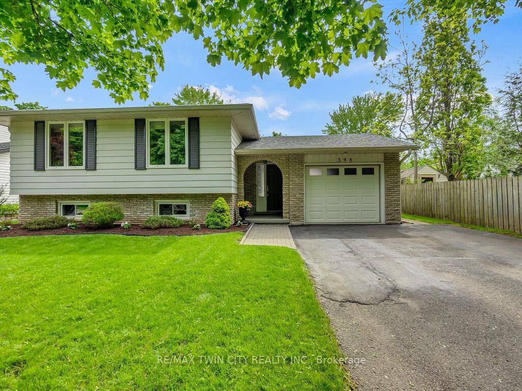 Welcome to 398 Mossom Place, Waterloo A Hidden Gem in the Sought After Lexington Village.