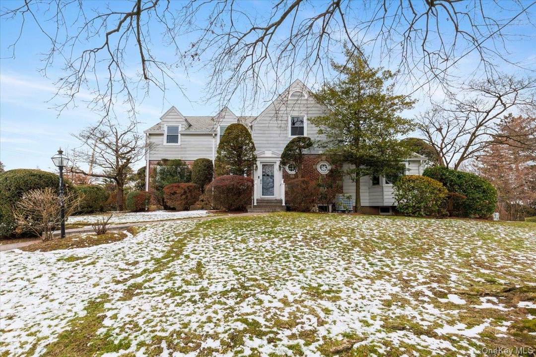 Discover exceptional value in this bright and sunny, move in ready colonial offering unparalleled comfort and convenience in the desirable Fleetwood neighborhood, bordering Eastchester and Bronxville village.