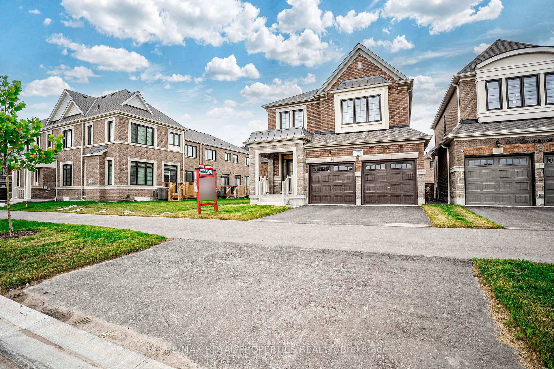 Beautiful Brand New 3 Bedroom Great Gulf Home On A Corner Lot w 2 Car Garage amp ; Parking.