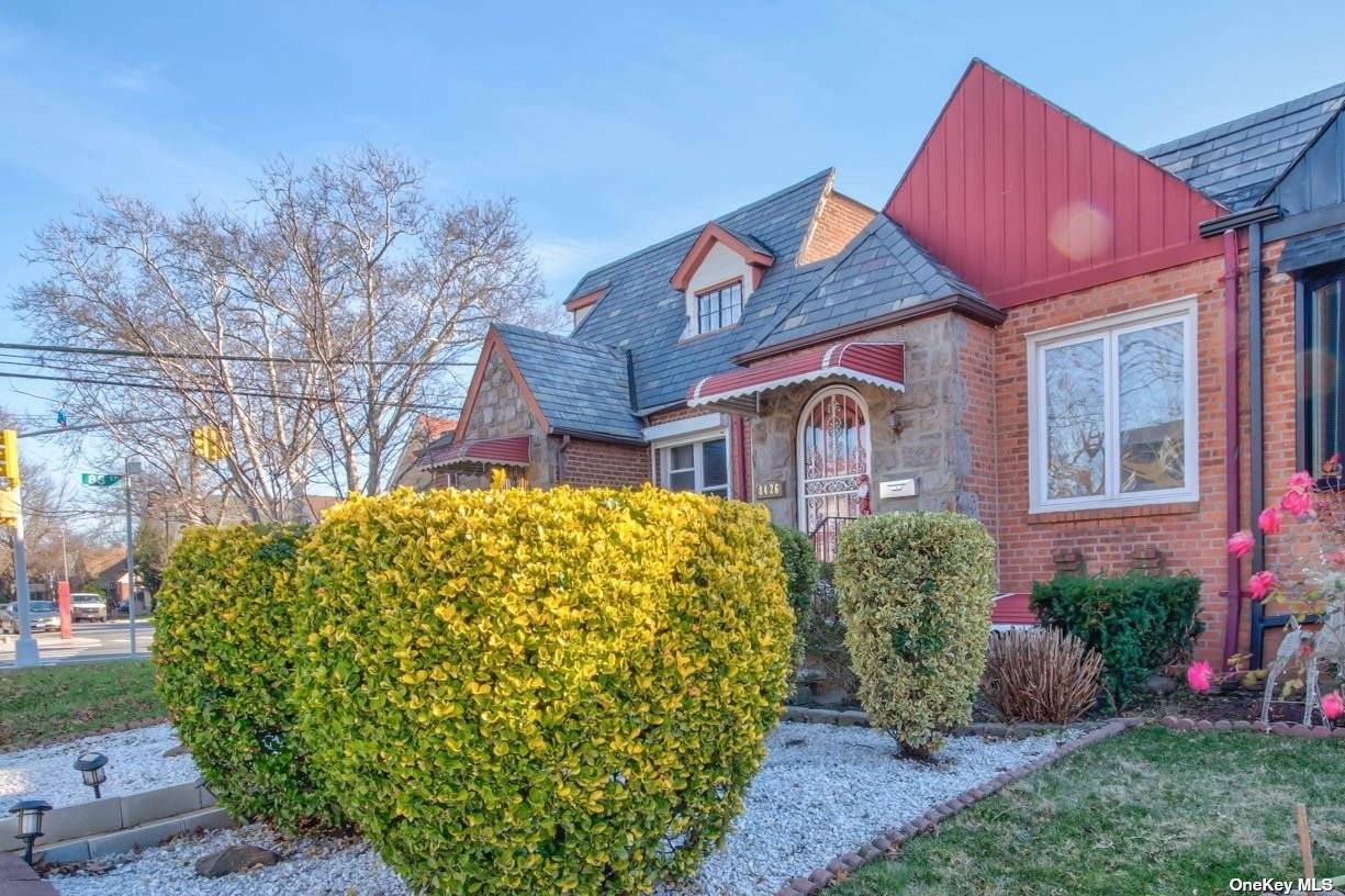 Larger brick Ranch in excellent condition with Formal Dinning Room, New Kitchen recently renovated, Very large living room and full finished Basement with private entrance.