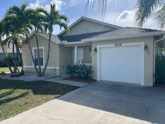 Lowest priced 3 bedroom 2 bath home in the River Forest Community.