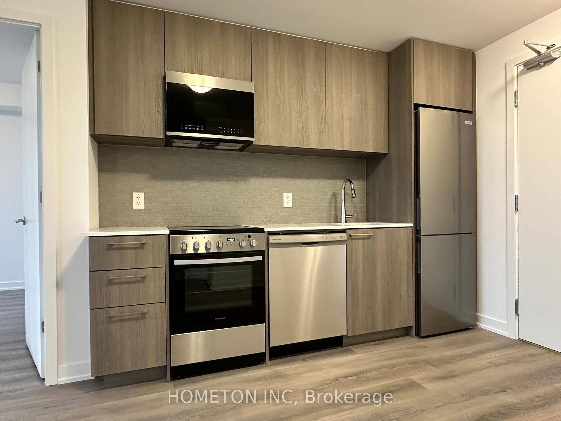 Modern 2 Bedroom Condo with Parking with Terrace !