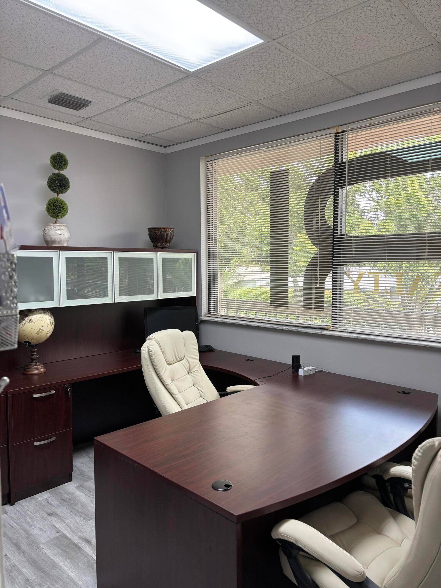 FURNISHED OFFICE FOR RENTUnbranded Virtual Tour https www.