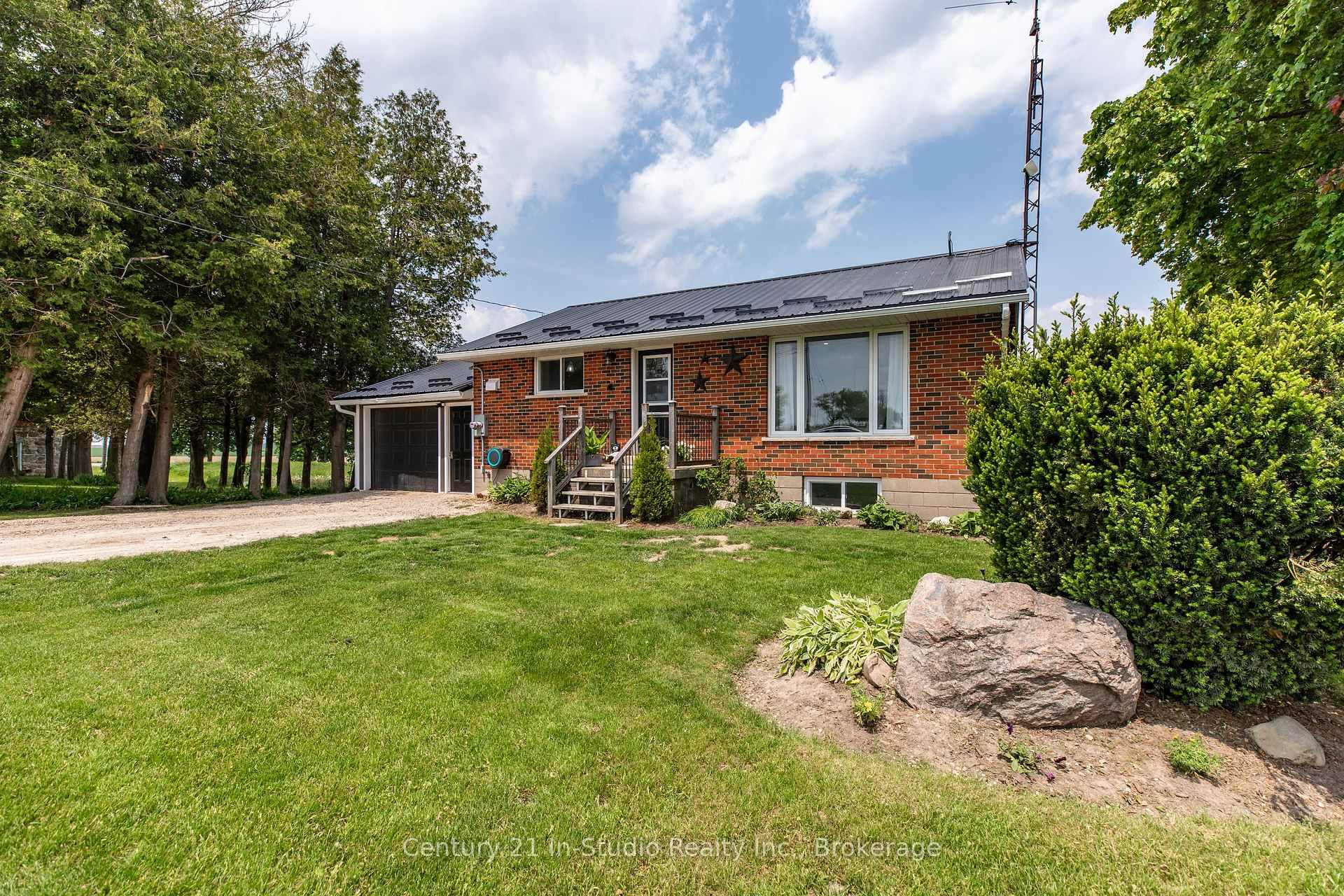 Looking to escape the hustle and settle into peaceful rural living ?