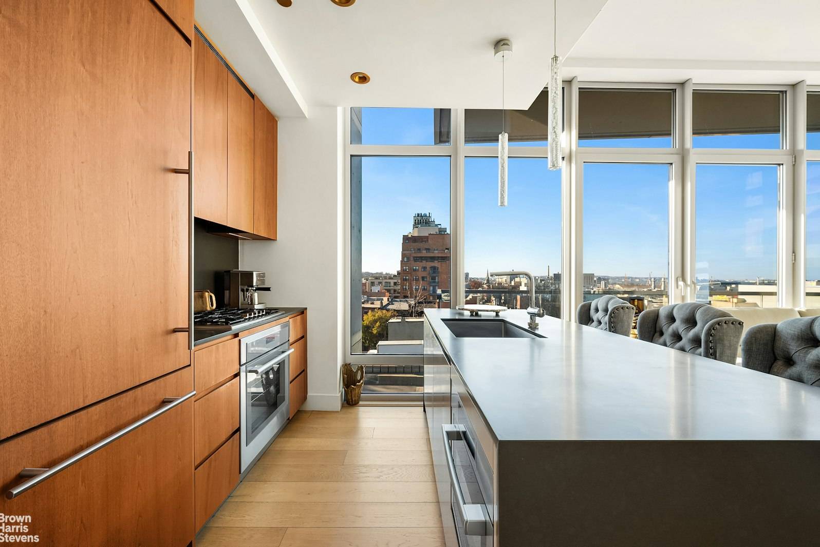 Iconic New York Bay and Statue of Liberty Views New Price !