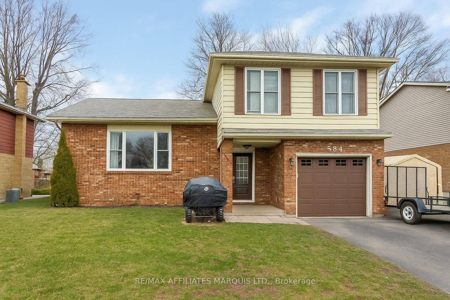 Welcome to this spacious 3 1 bedroom side split, perfect for families looking for comfort and convenience.