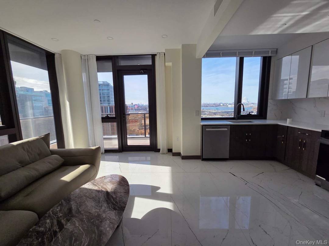 Brand New 2 Bed 2 Bath Apartment for Rent Prime Flushing Location.