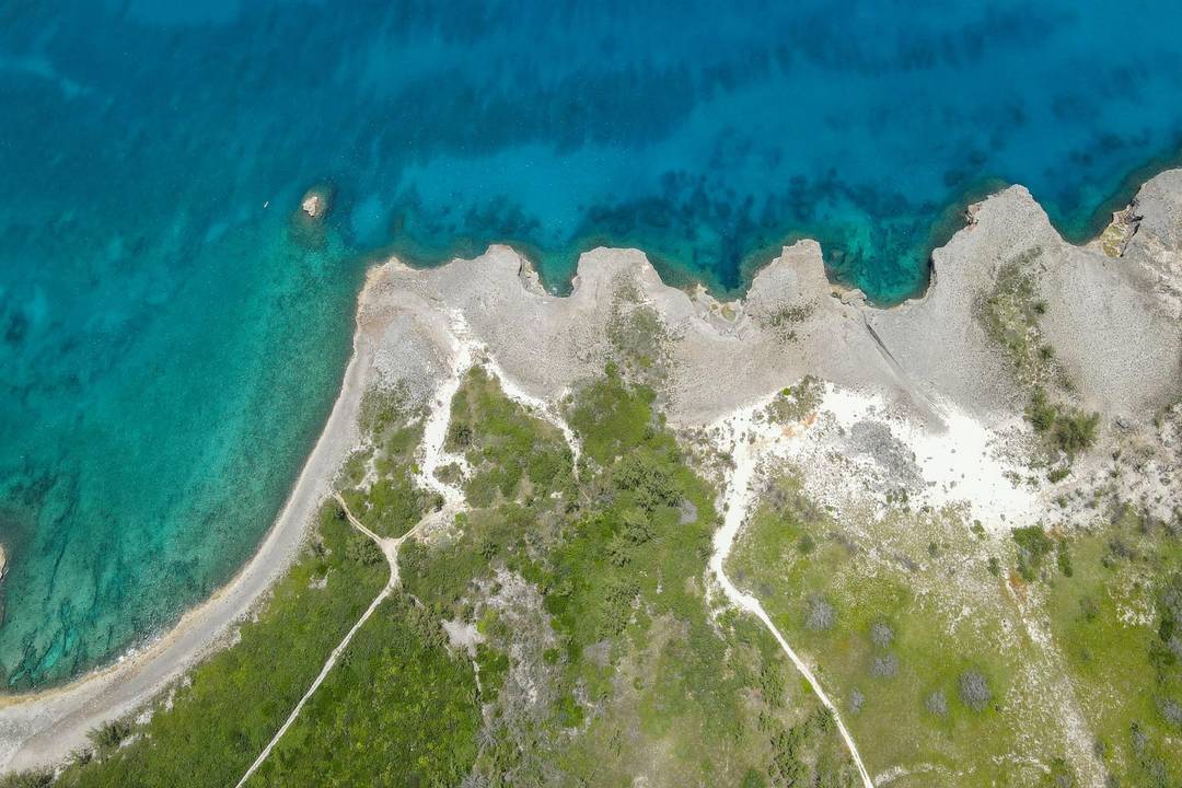 THE CLIFFS Land Eleuthera