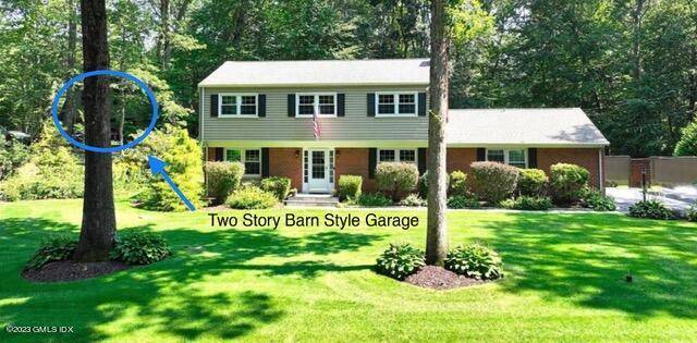 Welcome home to your own private Cranbury oasis !