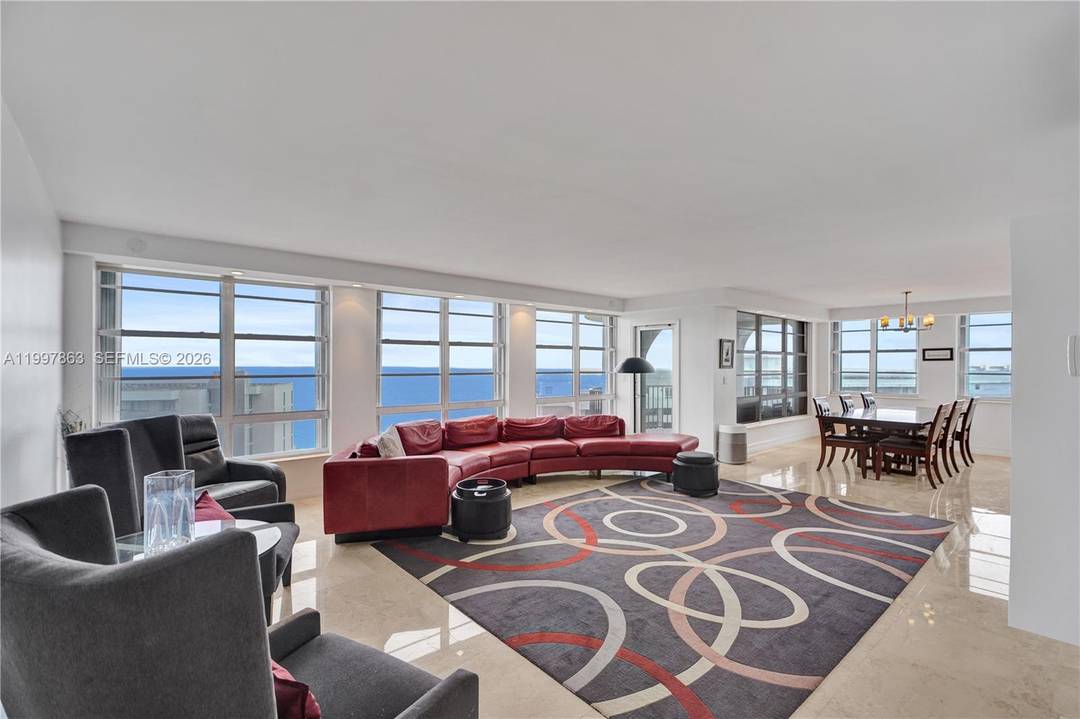 This bright and airy 2, 210 SF residence sits on the 20th floor, offering unobstructed ocean views from the balcony and stunning Downtown Miami and Intracoastal views directly from the ...
