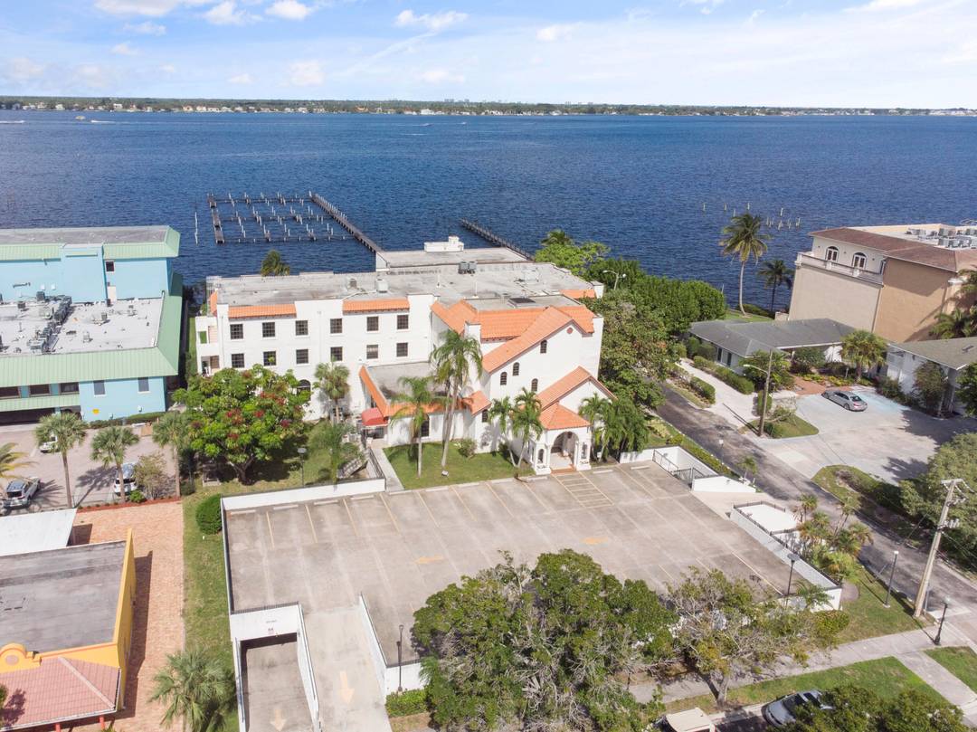 Rare waterfront offering in downtown Stuart with Urban Waterfront zoning.