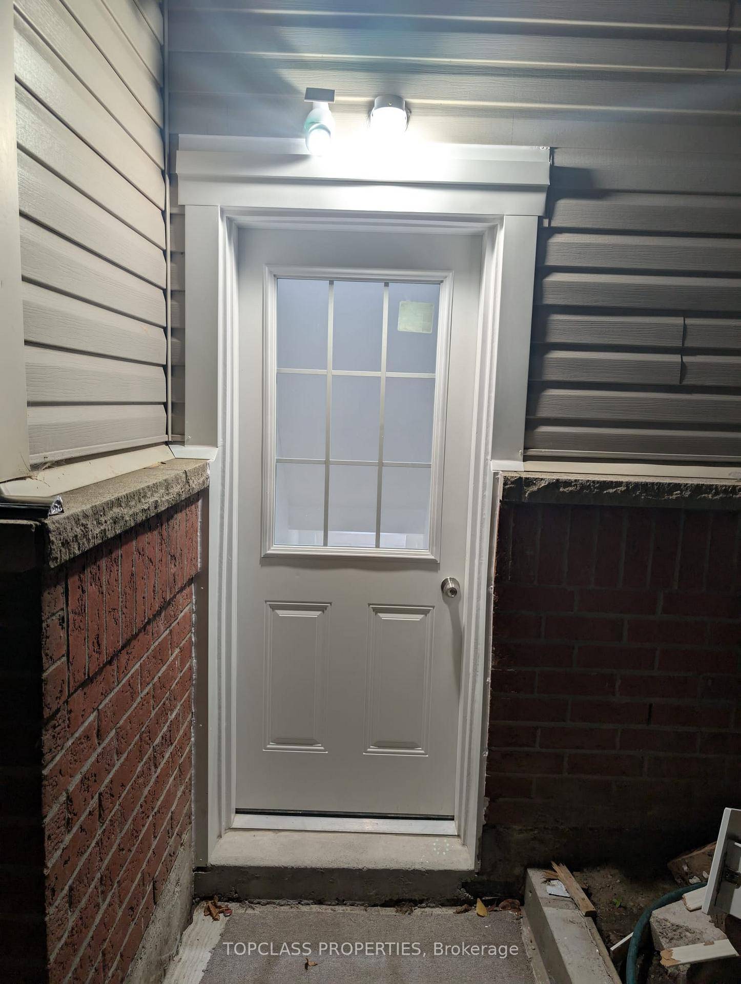 Beautiful 2 bedroom space for you to enjoy.