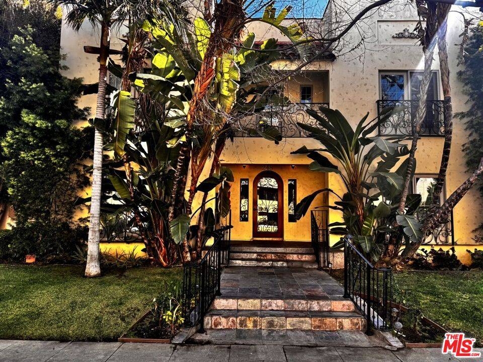 248  S Reeves Dr 1.0 Beverlywood LA