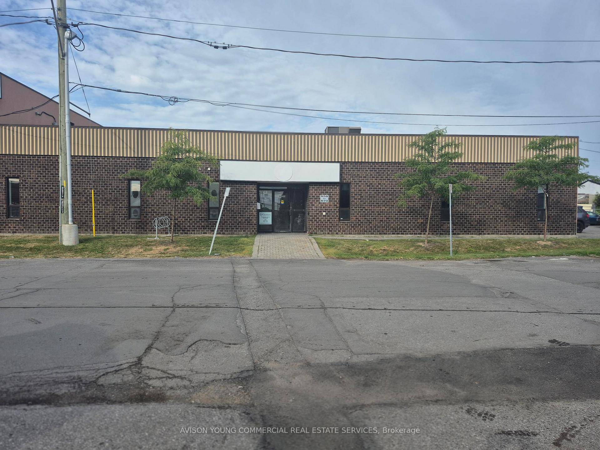 Approx. 6, 155 sq. ft. of adaptable industrial space in a prime central location, just off the Carling Avenue exit of Highway 417.
