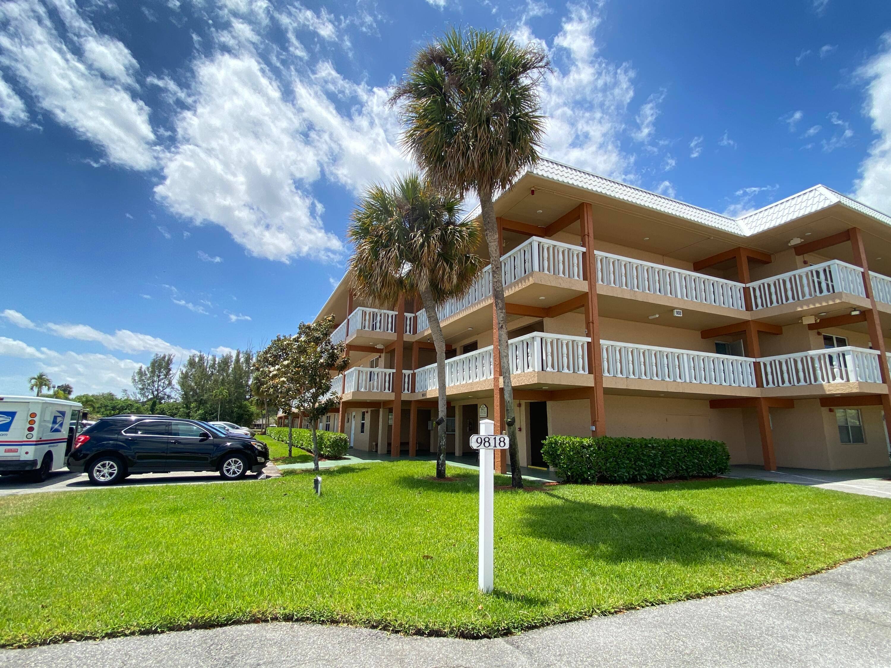 Beautiful 2 2 condo in 55 community of Sandalfoot South.
