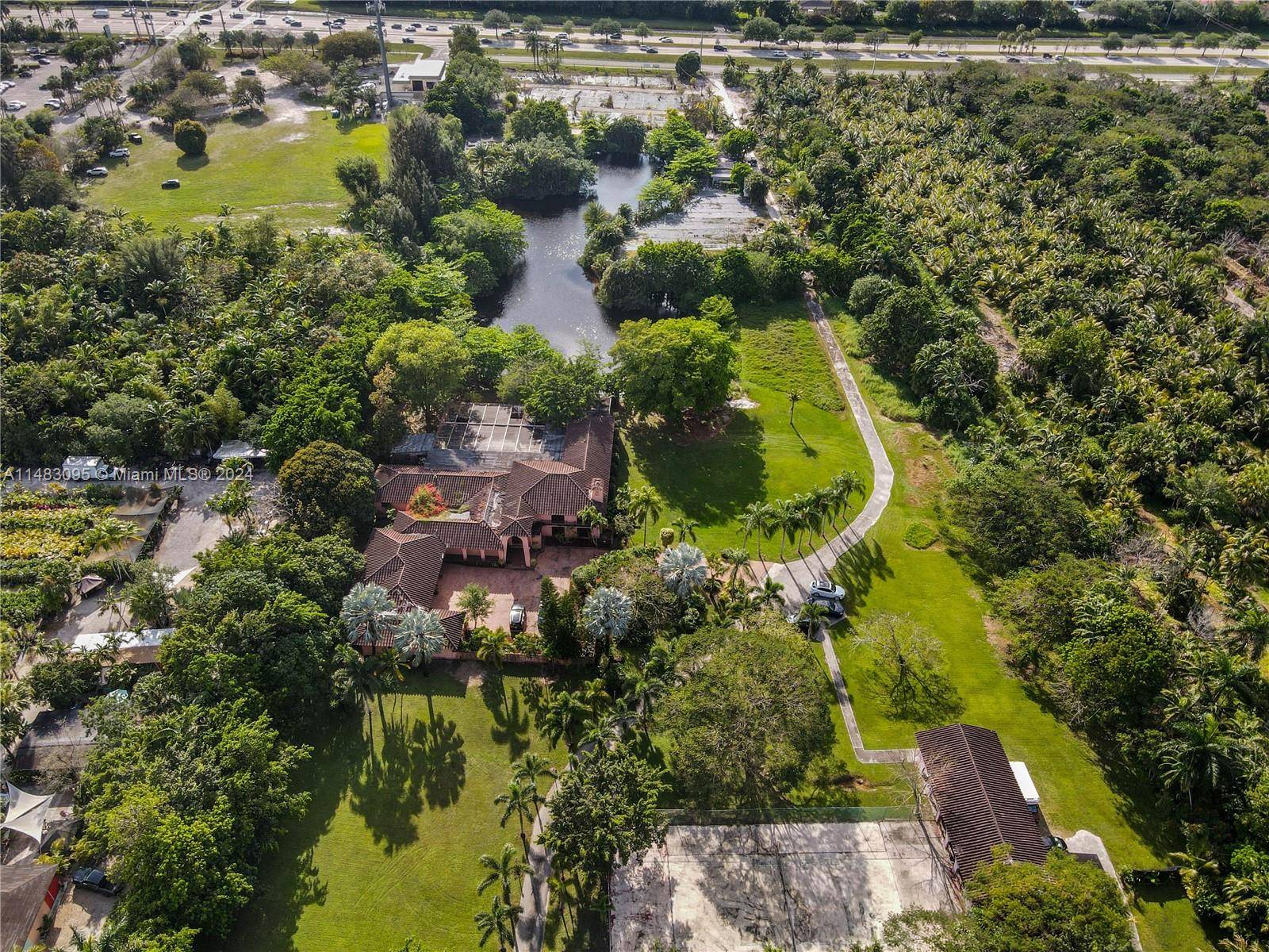 A hacienda 8. 6 acre Oasis in Flamingo Gardens Seize Your Slice of Paradise !