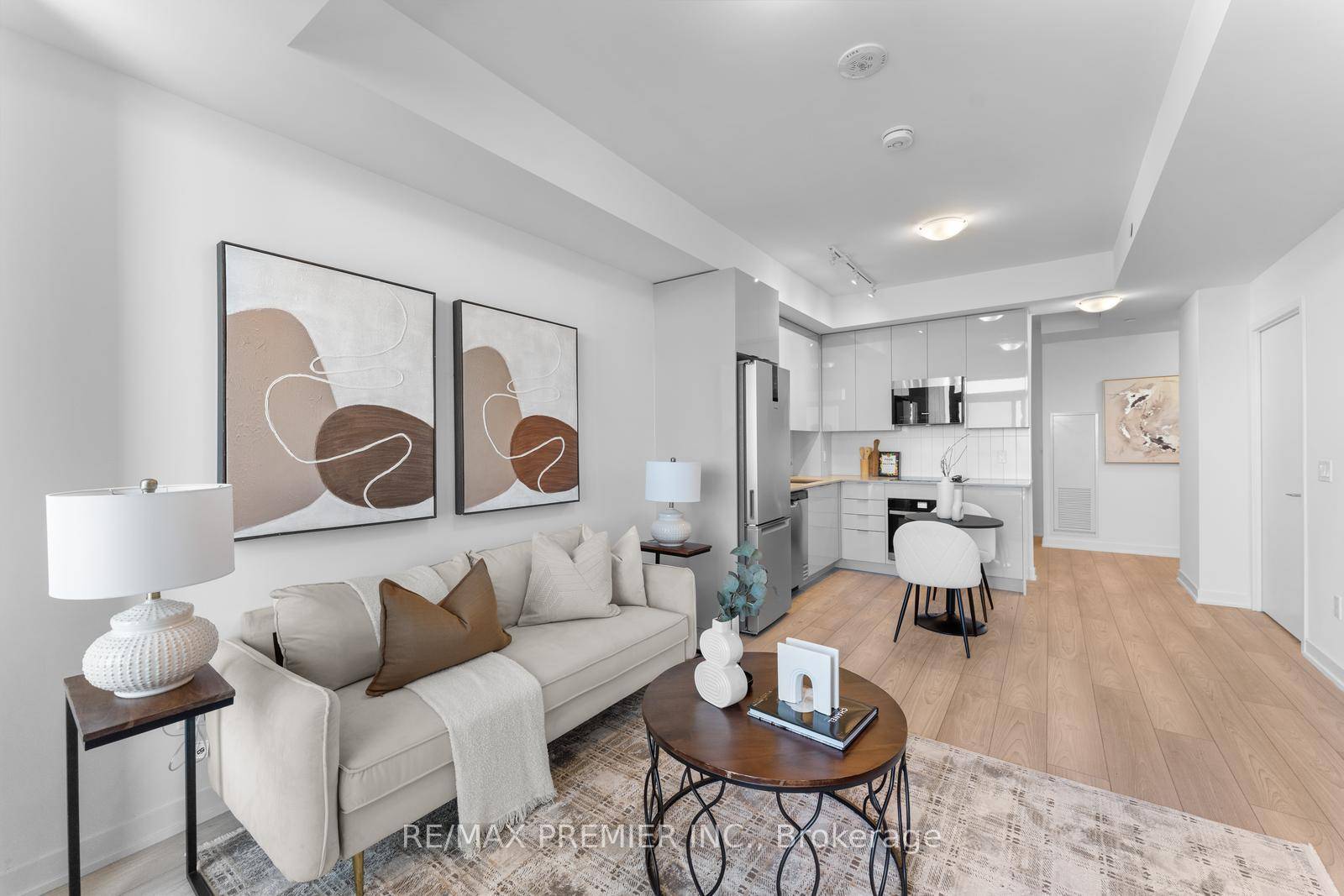 Welcome To This Never Before Lived In Suite At Abeja District !