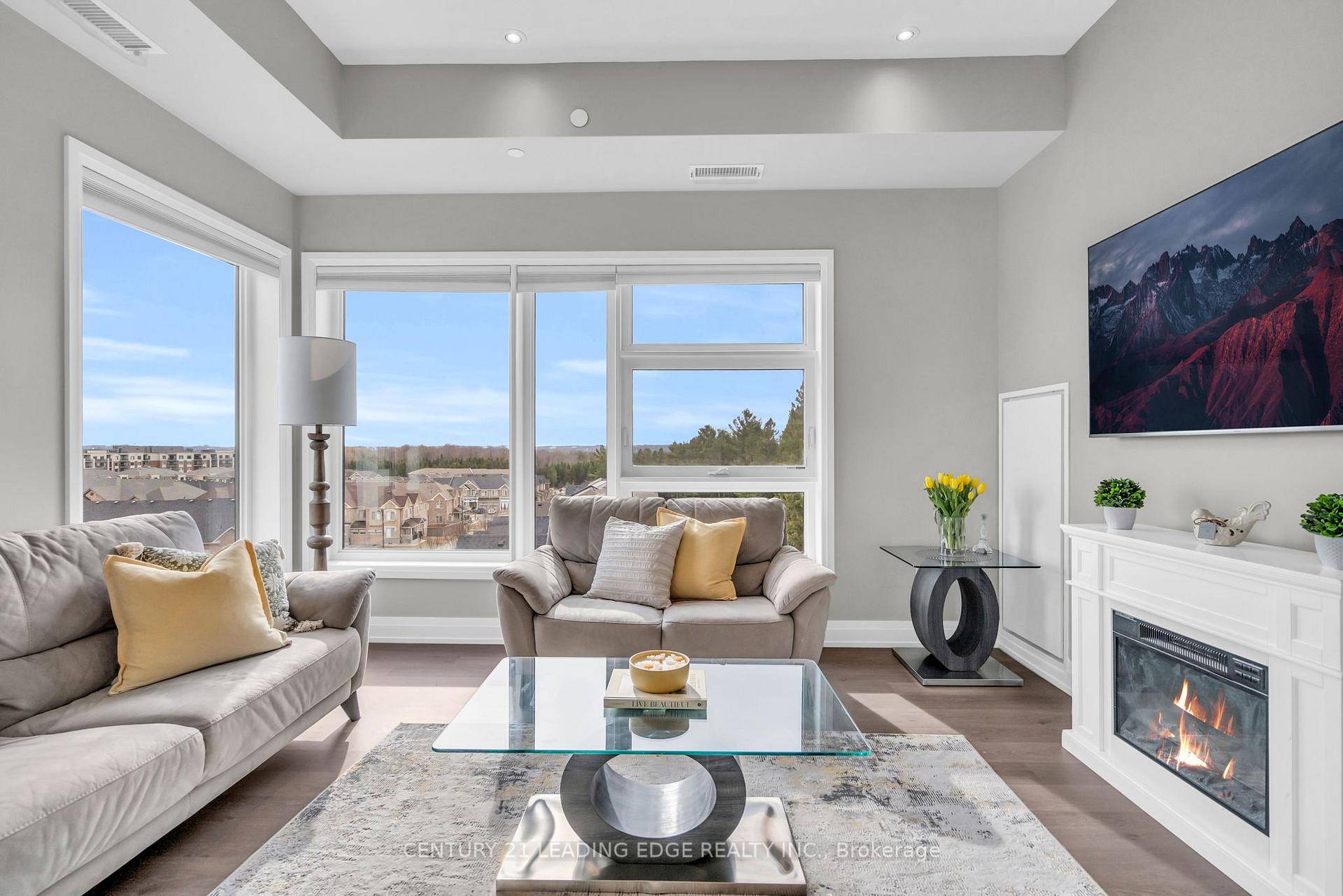Stunning Rare Corner Penthouse Condo Unit with Exceptional Features !