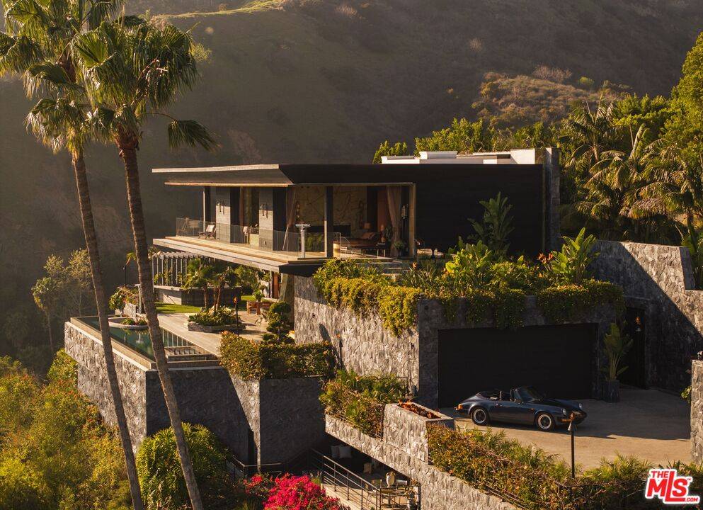 1851  N Stanley Ave 6BR Hollywood Hills East La