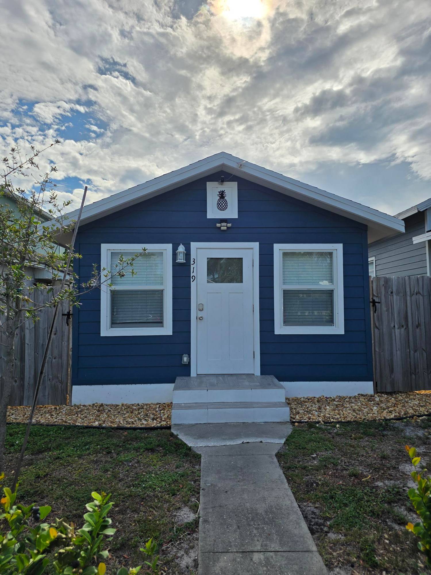 A charming 2 bedroom 1 bath Key West cottage beautifully situated, within walking distance, under 2 miles to our gorgeous sandy beaches, the iconic Bennys on the Beach, our oceafront ...