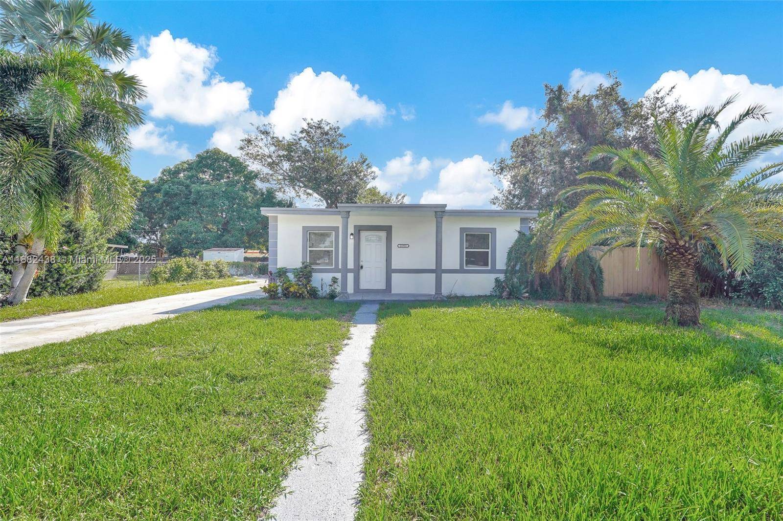 This is the house you are looking for, A beautiful house just remodeled ; New Kitchen cabinets, New stainless steel appliances, New tankless water heather, New floors, new bathroom, freshly ...