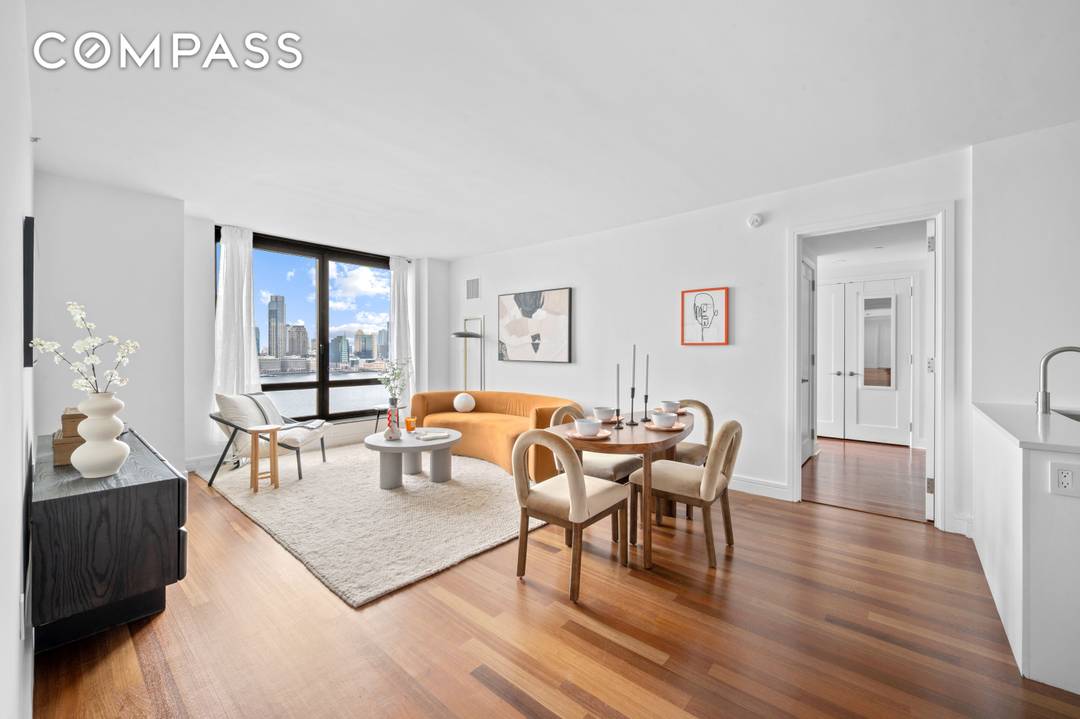 Harborfront Residence with Statue of Liberty Views New York City's First LEED Gold Certified Luxury Condominium Perched high on the 25th floor, Residence 25G offers something increasingly rare in Manhattan ...