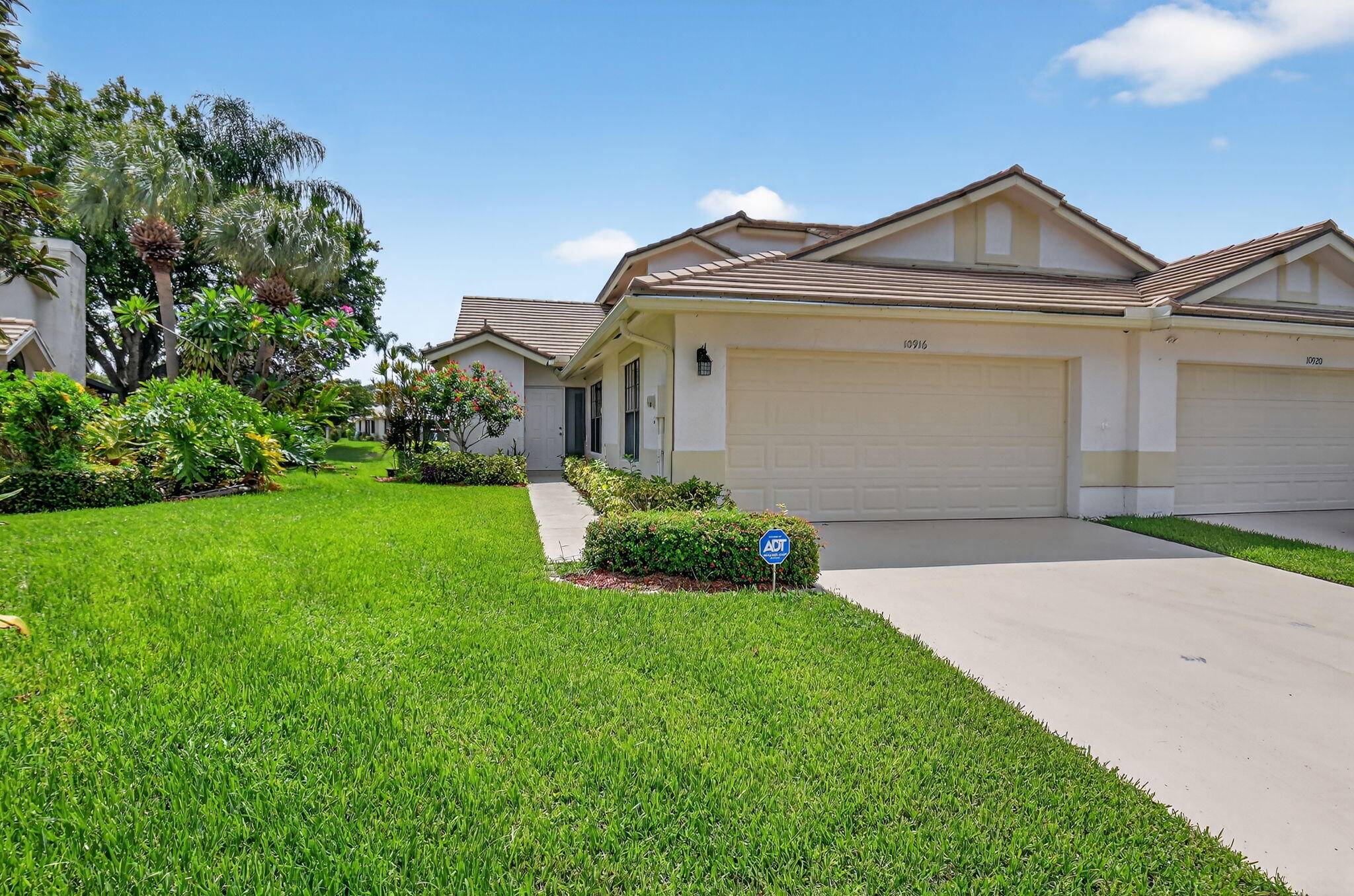 Welcome to Brighton Lakes and this rare 1 owner property !