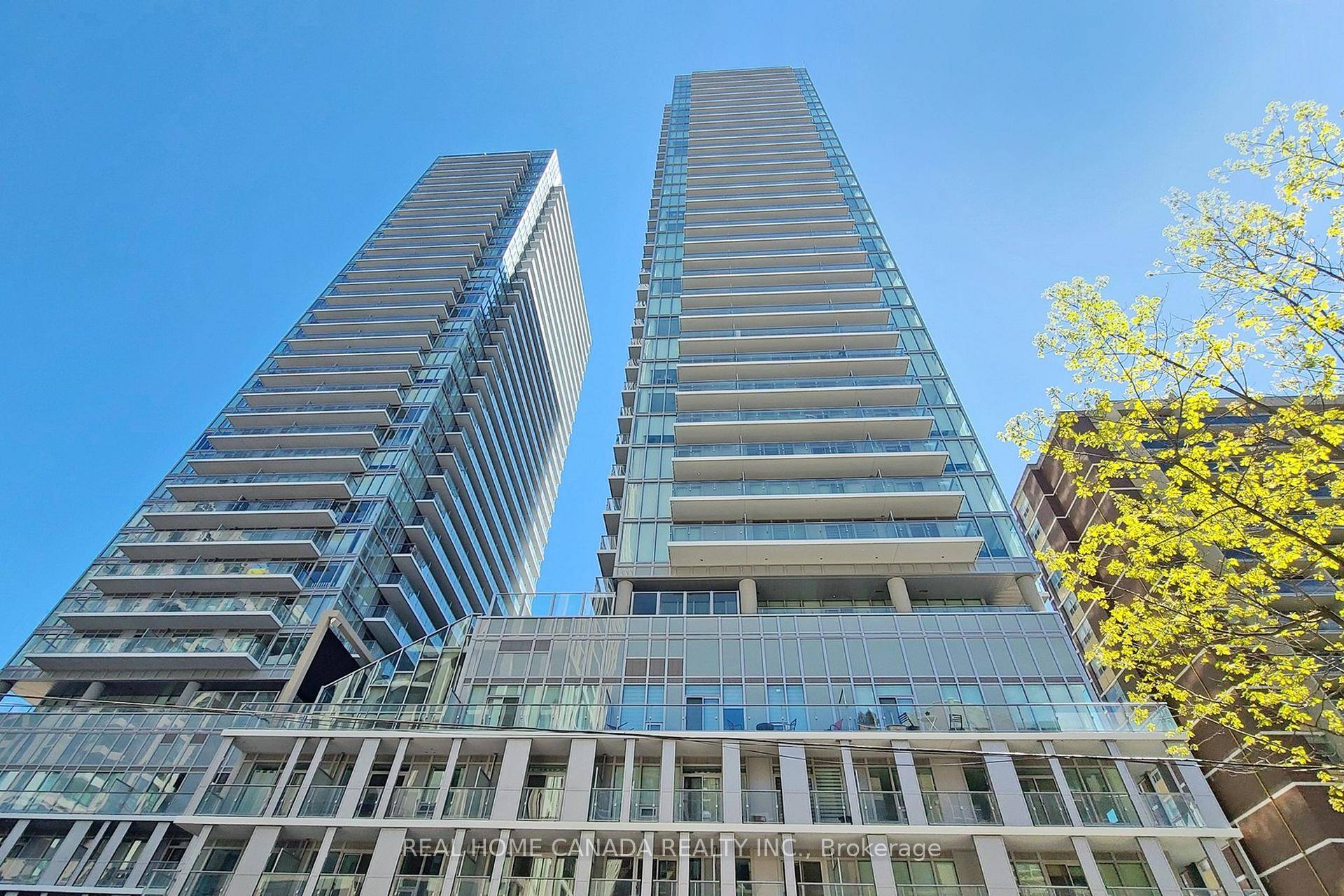 High Level Upgrade 1 1 Bedrm 2 Baths With Full Balcony 615 Sq.