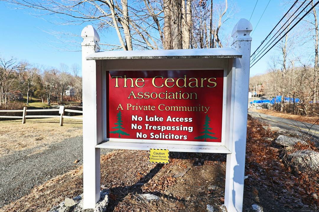 TURN KEY WITH BOAT SLIP fully furnished and equipped plus all utilities maintenance are included.