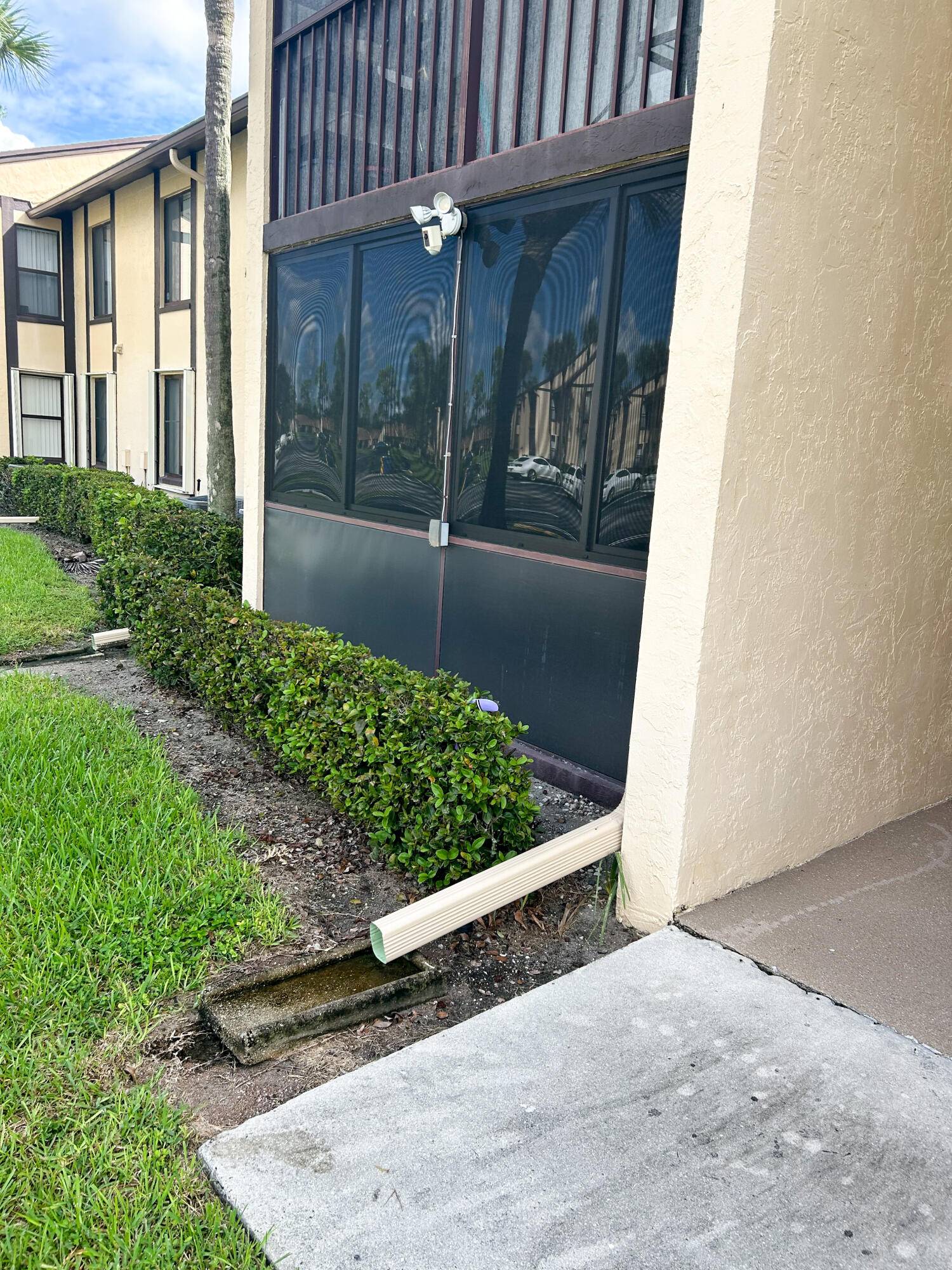PLEASE NOTE ''RENTAL RESTRICTIONS HAVE NOW BEEN LIFTED'' Must see this move in ready 1ST.