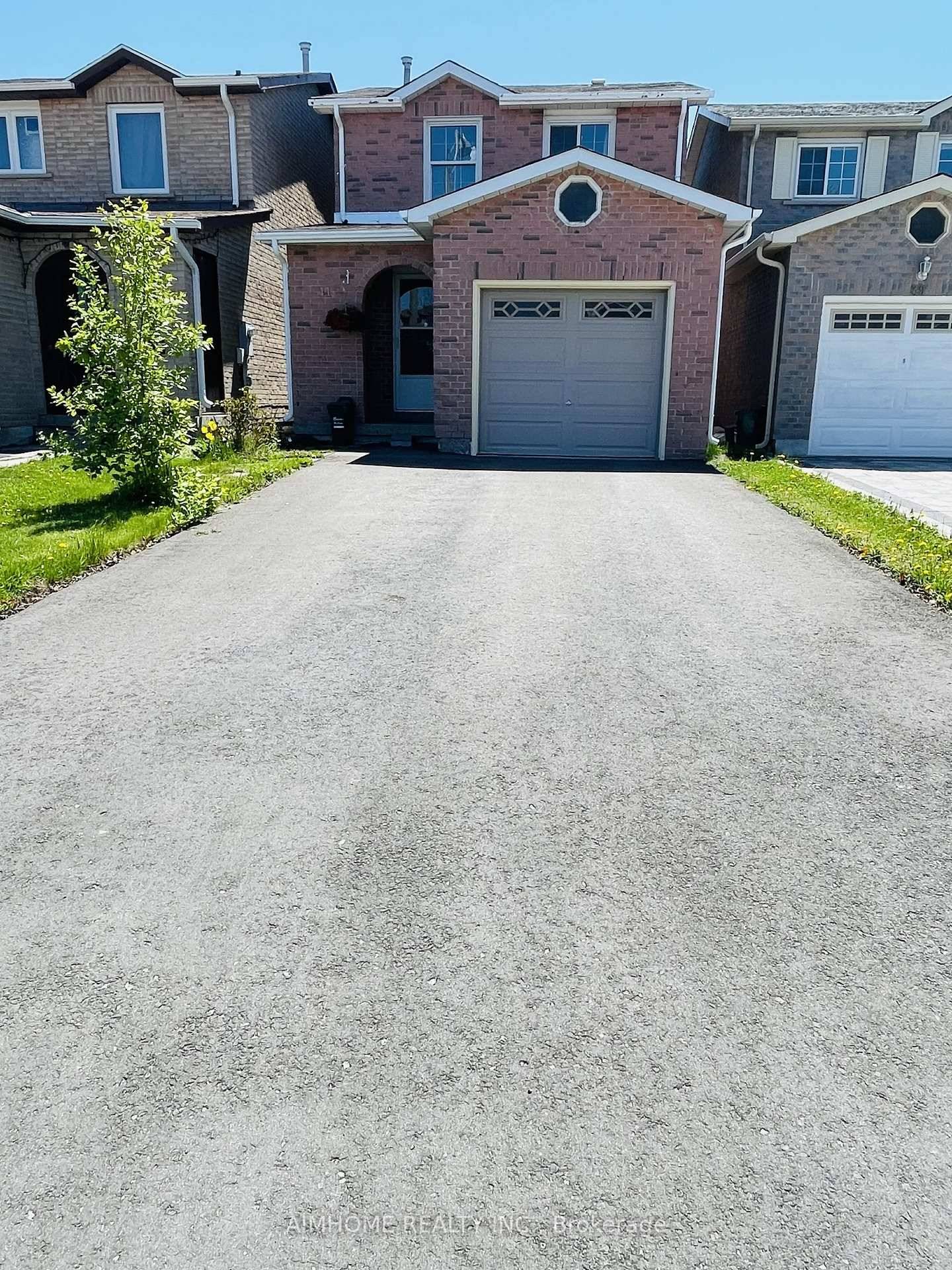 Lovely 3 Bedrooms House With Finished Basement In High Demand Area, South Full of Sunshine Backyard For Entertaining amp ; BBQ, Extra Long Driveway With No Sidewalk Updated recently.