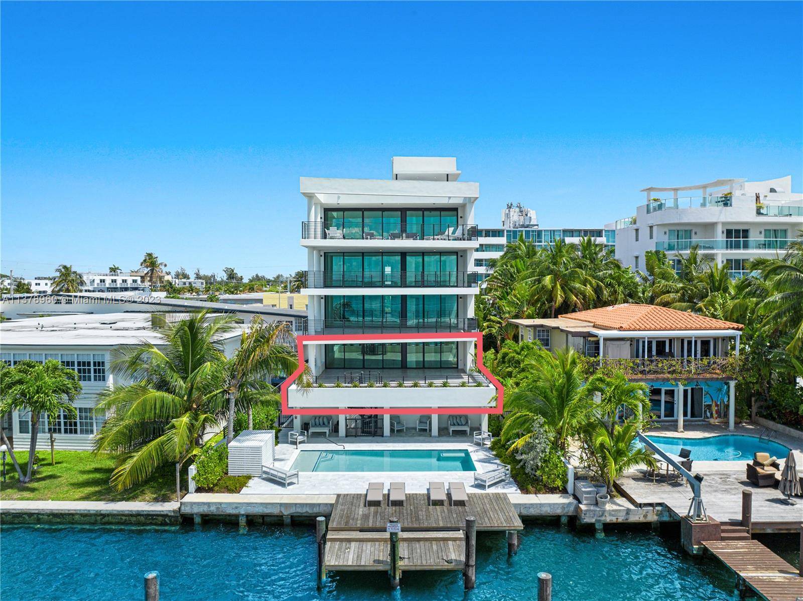 NEW CONSTRUCTION MODERN LANAI RESIDENCE WITH UNIQUE OVERSIZED TERRACE BY SABAL LUXURY BUILDER FEATURING DIRECT DOWNTOWN WIDE BAY VIEWS !
