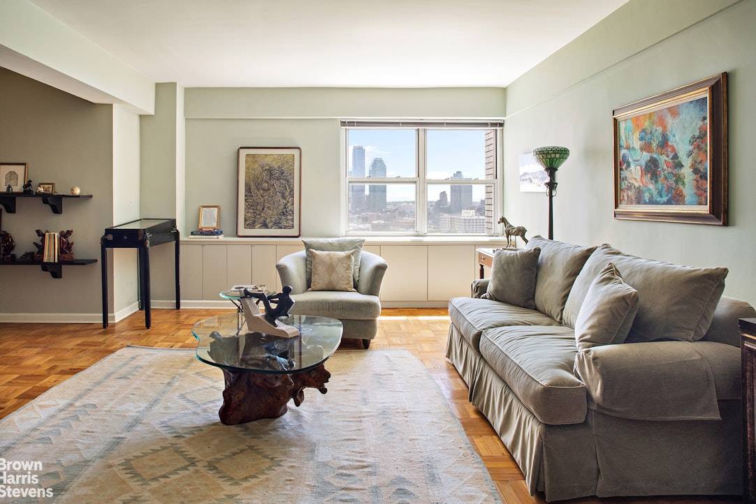 With a simple, utilitarian design, Apartment 20G is equal parts stylish and functional.