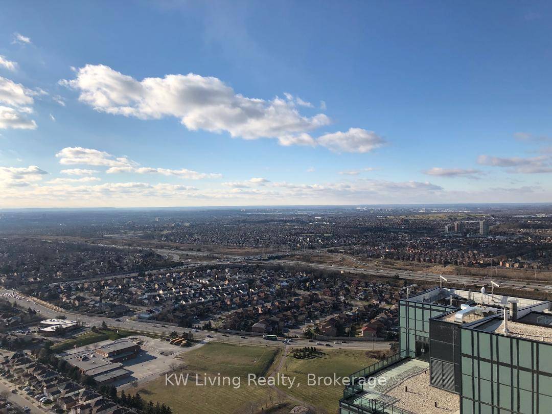 Sun Shine Report Style Style One Bedroom Condo With Unobstructed Breathtaking View Of The Lake.