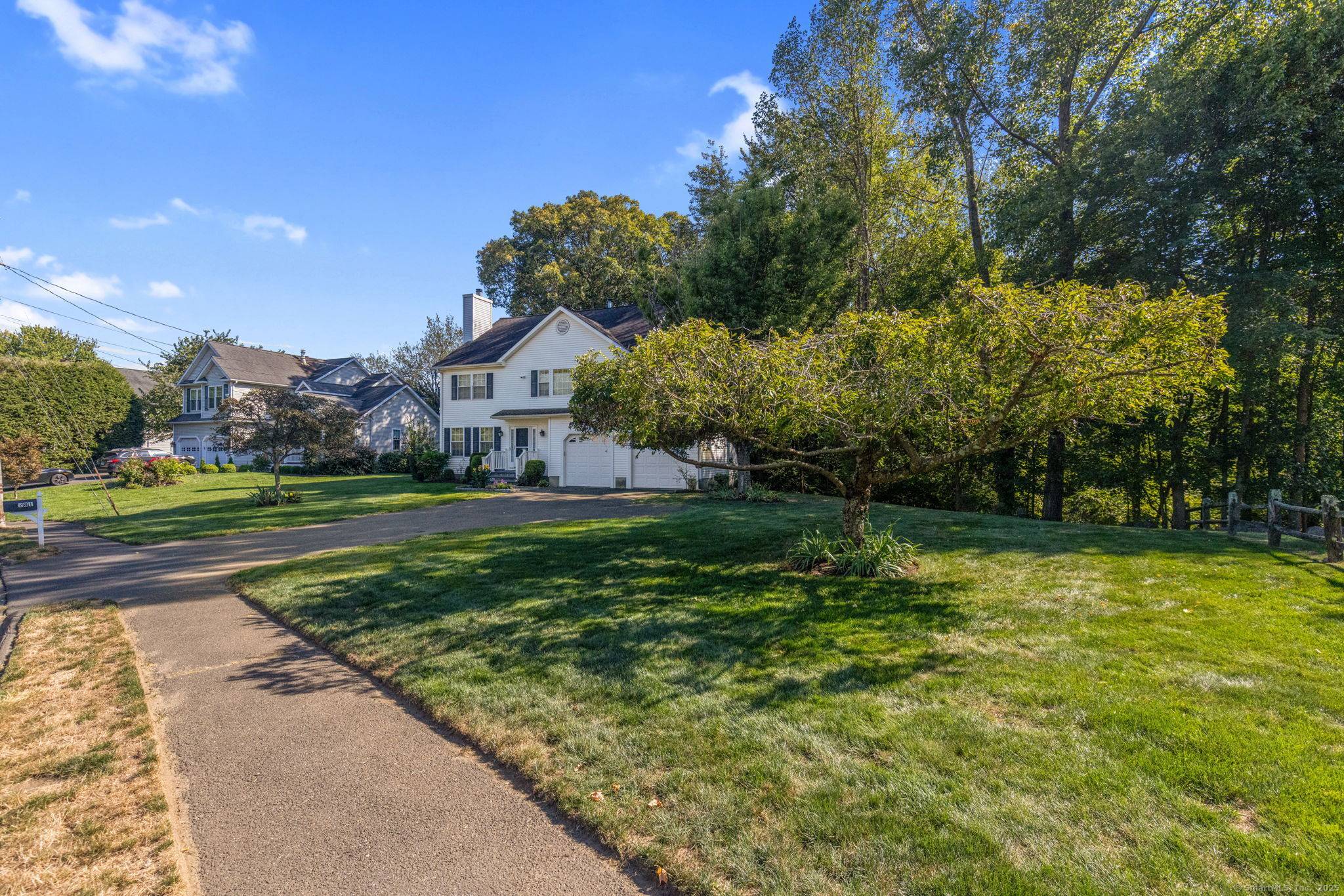 Welcome to 281 W Cedar St !