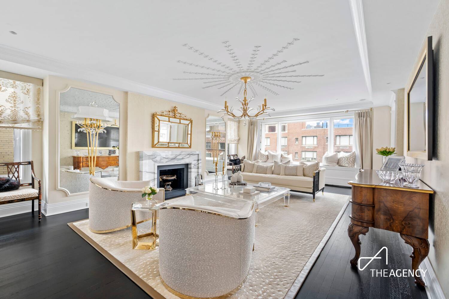 Welcome to this stunning Prewar Classic 7 Apartment in the highly desirable Sutton Place neighborhood.
