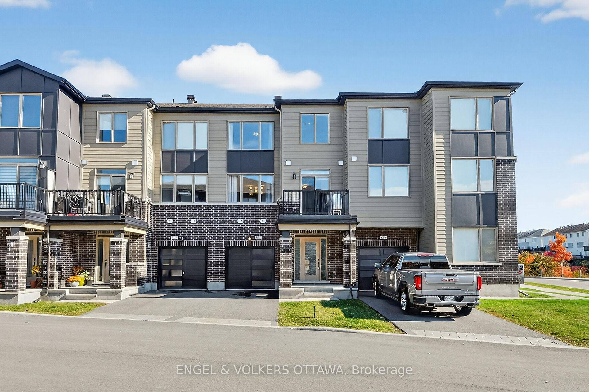 Wow ! Move in ready, flexible immediate possession and modern living in one of Ottawa's newest neighbourhoods Wateridge Village.