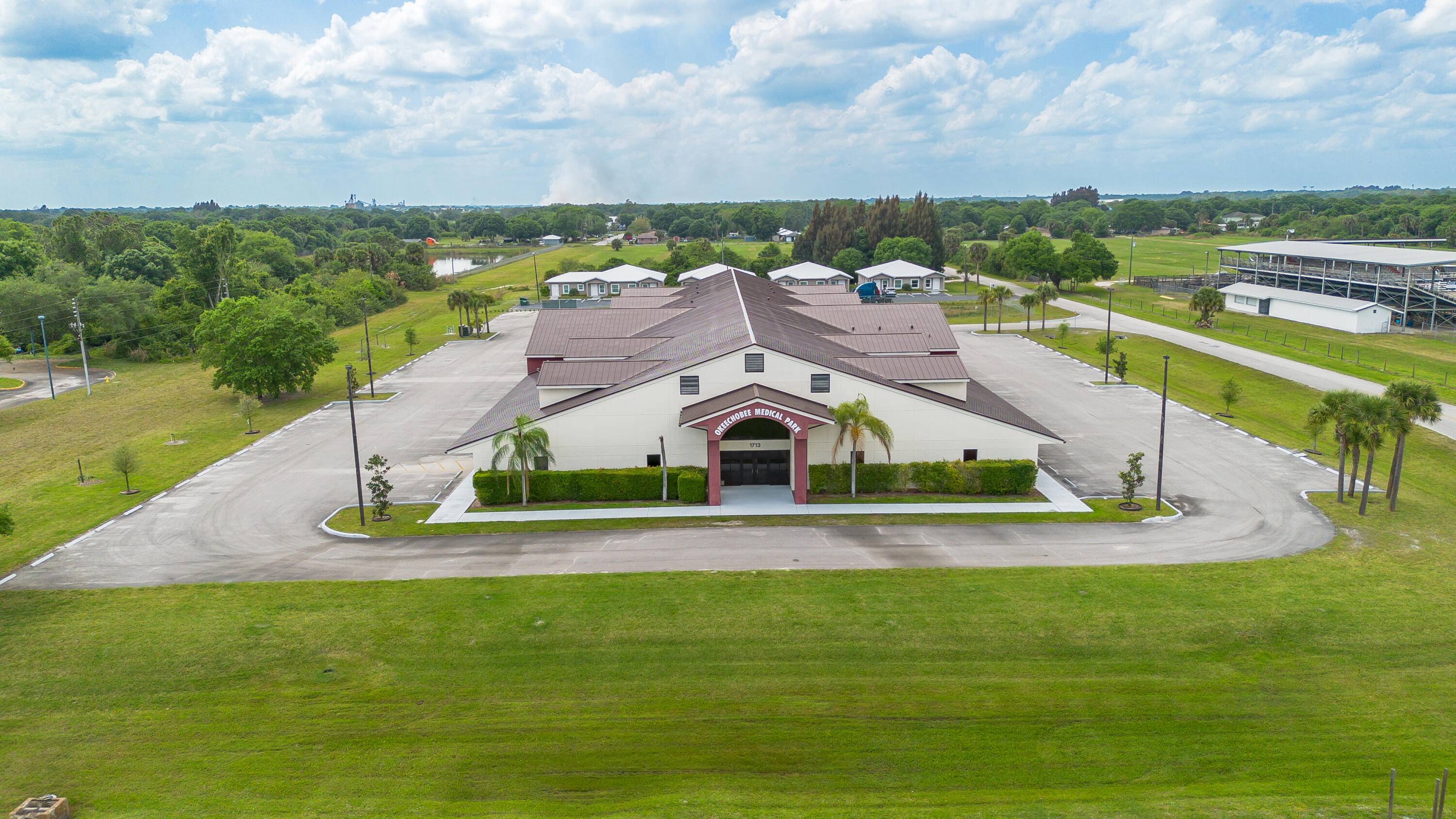 NEAR HCA HOSPITAL Okeechobee Medical Park 2 Suites Prime Location Nestled in the heart of healthcare excellence.