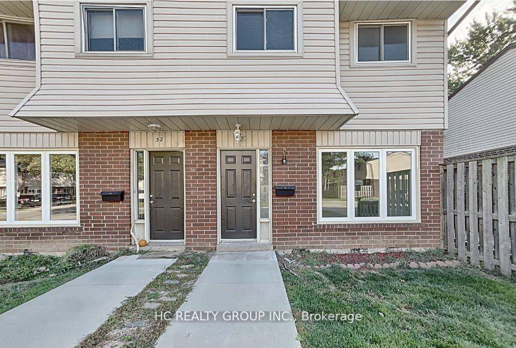 Newly renovated end unit condo townhouse looking for Tenant.
