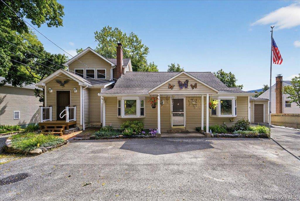 This unique single family home offering a 2nd unit for family members is the perfect find.