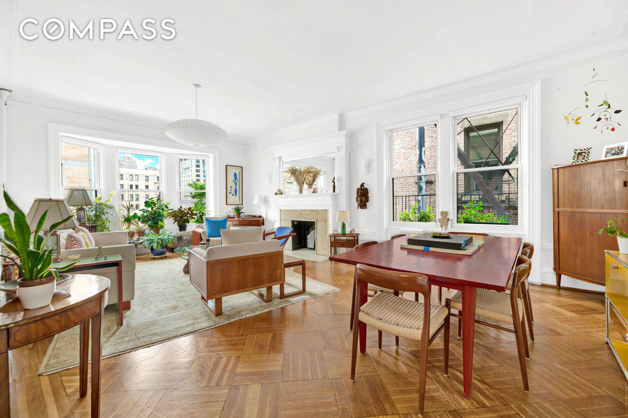 GRACIOUS, SPACIOUS amp ; BODACIOUS BIG BRIGHT RENOVATED CORNER CLASSIC IN PRIZED A LINE SUN FILLED amp ; QUIET, HIGH CEILINGS amp ; BIG ROOMS w PRE WAR SCALE amp ...