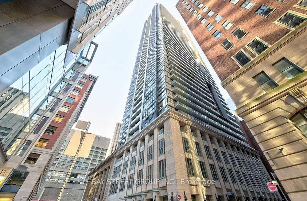 In The Heart Of The Financial District At Bay Richmond, Bright Conner 2 Bed 2 Bath Both Ensuite Unit, Floor To Ceiling Windows W Desirable Southeast Views, 9 Ft Smooth ...