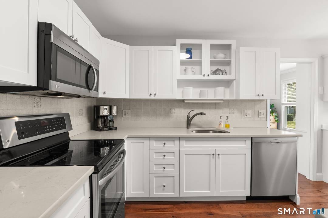 Please submit highest and best offers by 12pm Monday 5 4 Welcome to this beautifully updated 2 bedroom, 2.