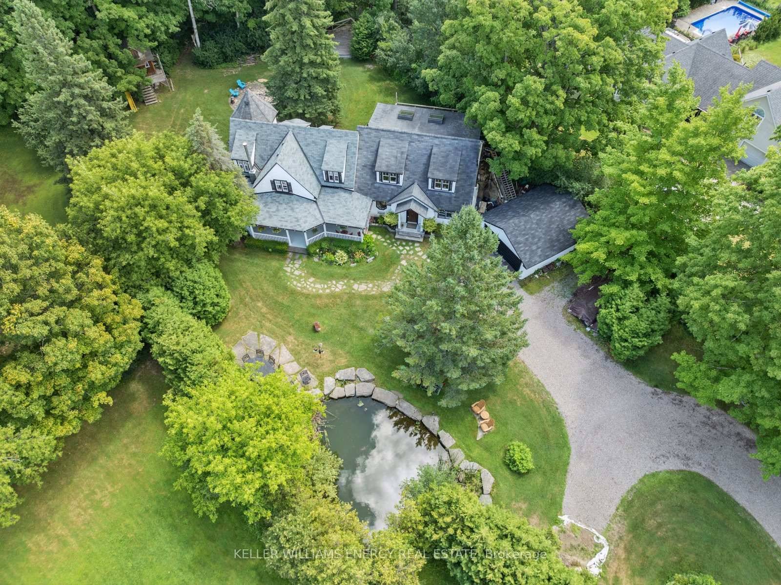 Urban Convenience Meets Country Charm !