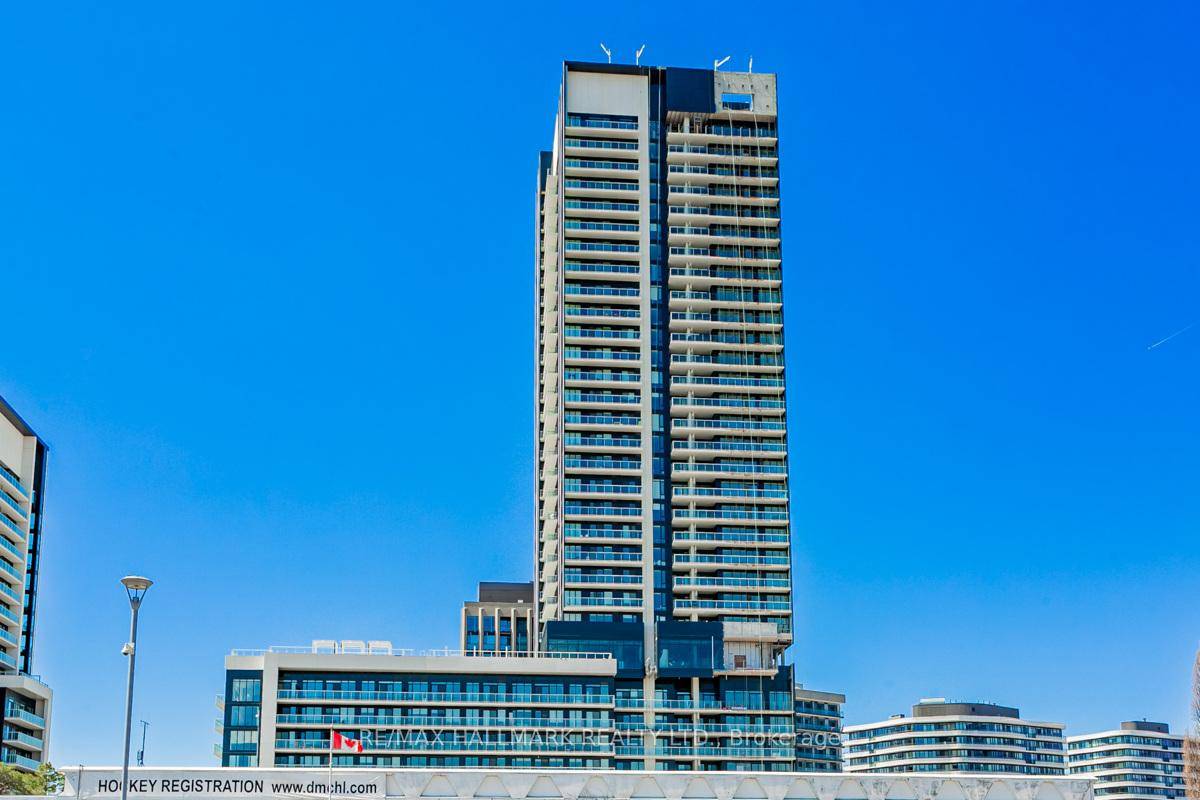 Welcome to this stylish 1 Den condo perched on the 30th floor of 50 ONeill Rd, offering stunning, unobstructed east facing views of the city skyline and lake.